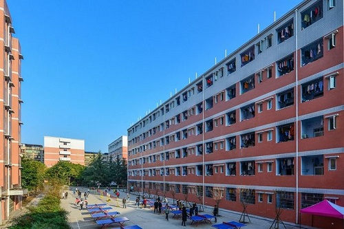 貴陽職業(yè)技術(shù)學(xué)院中專部2021年春招招生簡(jiǎn)章