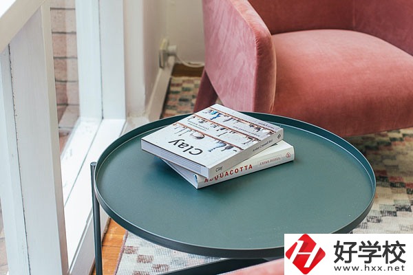 懷化啟航衛(wèi)生學校護理專業(yè)好不好？學費貴嗎？