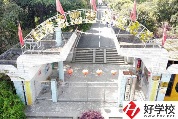 岳陽市君山區(qū)職業(yè)技術學校怎么樣？有哪些入學須知？