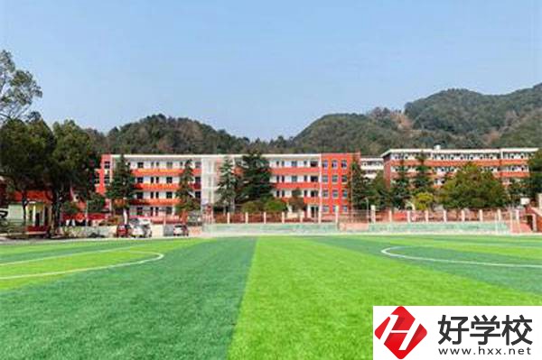 岳陽市理工職業(yè)技術(shù)學(xué)校的特色專業(yè)有哪些？