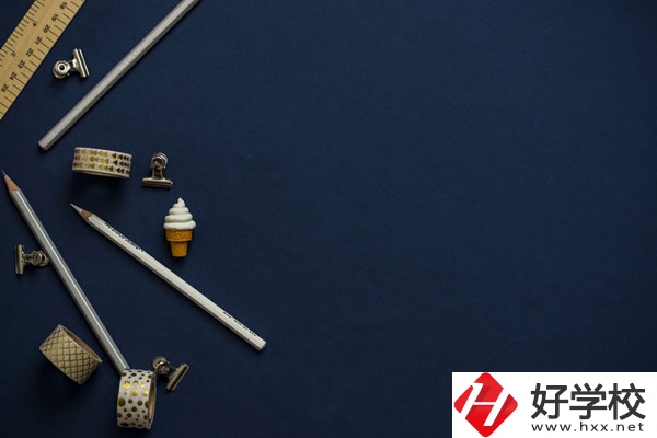 湖南懷化商業(yè)學(xué)校環(huán)境好不好？宿舍怎么樣？