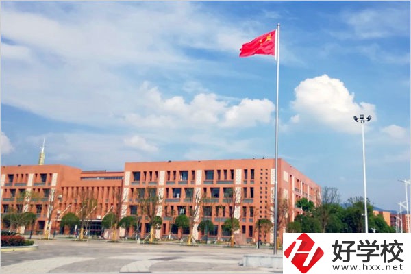 懷化讀公辦職高選哪些學校比較好？