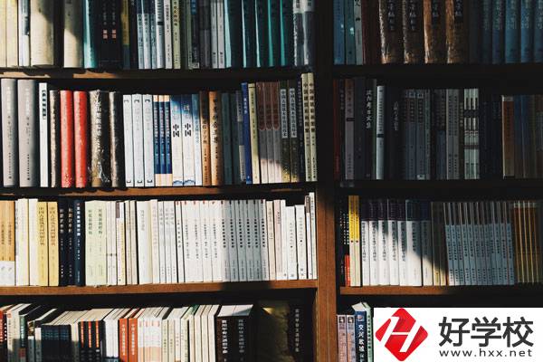 在永州什么學(xué)?？梢宰x學(xué)幼師專業(yè)？女生多嗎？