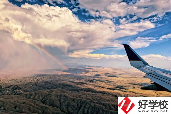 桂東縣職業(yè)教育中心報名要求有哪些？學(xué)費貴嗎？
