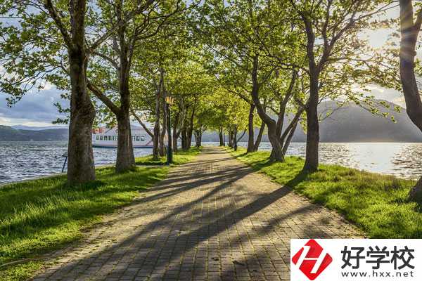 湖南瀟湘信科技工學(xué)校如何？有哪些資助政策？