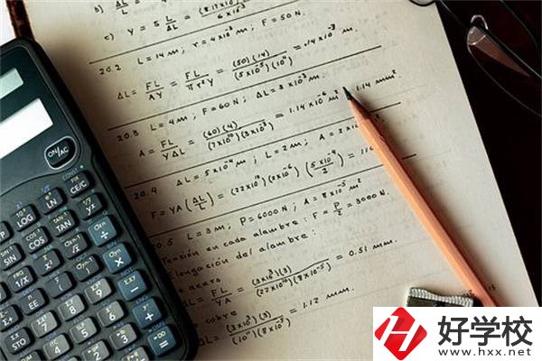 在湖南選職校要不要看招生簡章？有什么內(nèi)容？