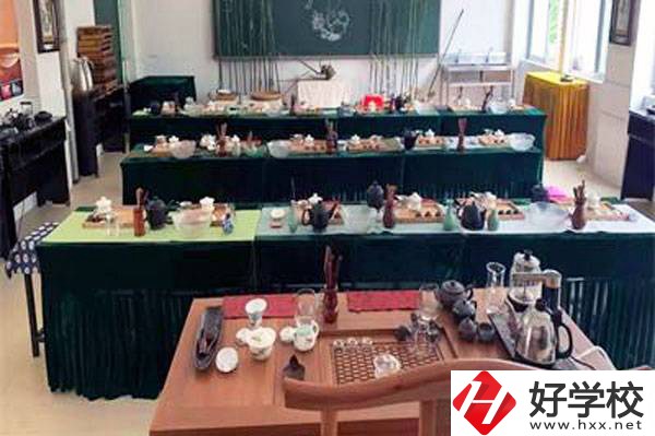 張家界有哪些公辦中職學(xué)校？有什么特色專業(yè)？