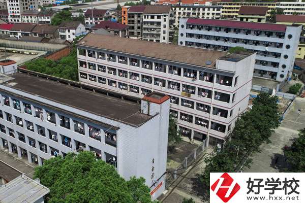 益陽市衛(wèi)生職業(yè)技術(shù)學(xué)校有哪些招生專業(yè)？