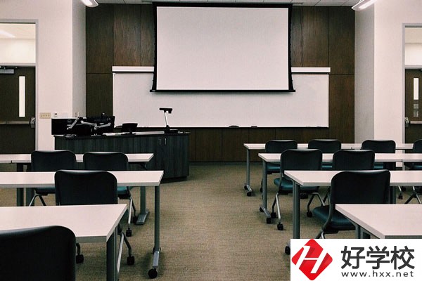 吉首大學(xué)師范學(xué)院怎么樣？環(huán)境好不好？