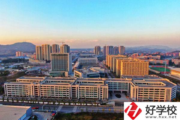 長沙學(xué)外語讀什么職校好？有什么辦學(xué)優(yōu)勢(shì)？