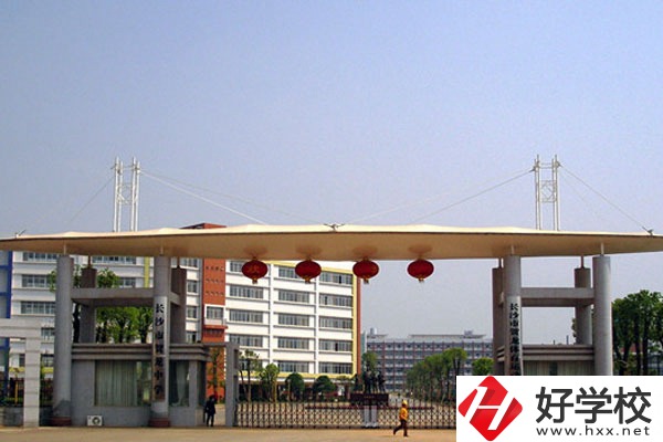 長(zhǎng)沙市賀龍?bào)w育運(yùn)動(dòng)學(xué)校有哪些招生專業(yè)？