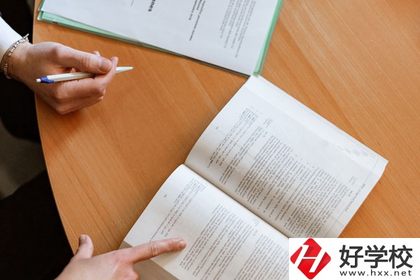 郴州綜合職業(yè)中專學校有什么專業(yè)？招生對象是什么？