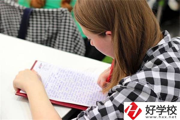 湖南參加中考對選職校的重要性，怎么才能選到好學(xué)校？