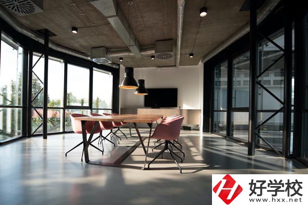 湖南育才技工學(xué)校設(shè)有哪些專業(yè)？就業(yè)方向如何？
