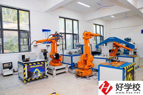 邵陽(yáng)市機(jī)電職業(yè)技術(shù)學(xué)校的學(xué)校特色有哪些？
