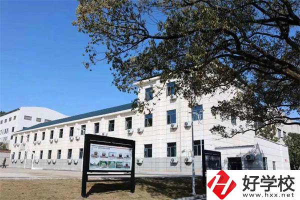 湖南有國(guó)家正規(guī)民辦技校嗎？民辦技校真的不值得讀嗎？