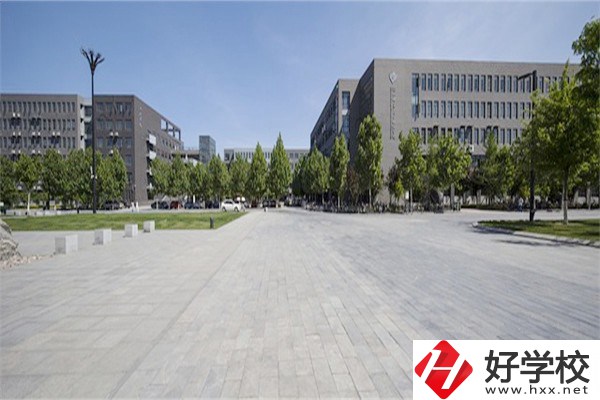 邵陽的中專學(xué)校有哪些好？什么人適合上中專？