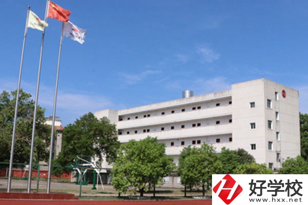 湘潭鐵路工程學(xué)校是職校嗎？師資力量怎么樣？