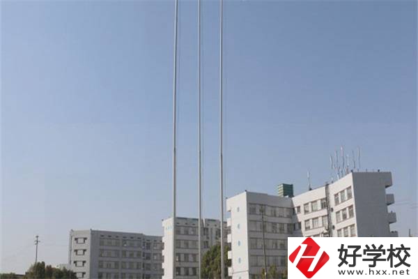 湖南有學(xué)煙花爆竹專業(yè)的職校嗎？這個(gè)專業(yè)怎么樣？