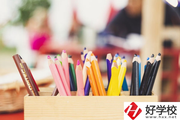 湖南省芷江師范學(xué)校辦學(xué)地址在哪兒？