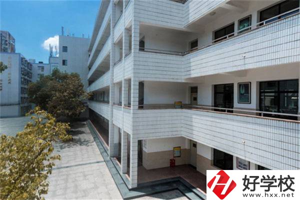 長(zhǎng)沙有哪些職?？梢詫W(xué)建筑工程專業(yè)？有什么辦學(xué)優(yōu)勢(shì)？