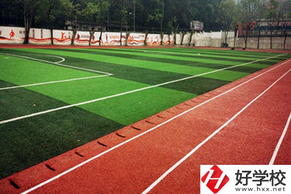 益陽有沒有學(xué)老年人服務(wù)與管理專業(yè)的中職學(xué)校？