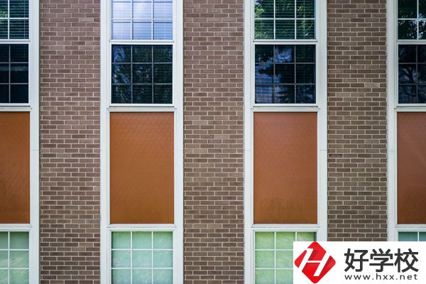 資興市職業(yè)中專環(huán)境好不好？宿舍怎么樣？