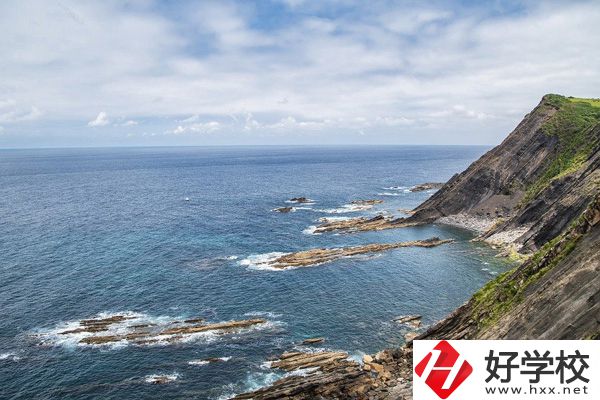 華容縣職業(yè)中專學(xué)校有高考班嗎？升學(xué)率怎么樣？