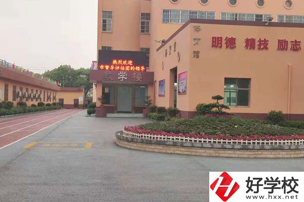 益陽智能傳媒職業(yè)學校有哪些招生專業(yè)？