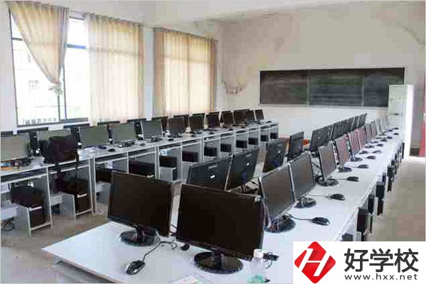 永州市第二技工學校是公辦還是民辦？辦學條件怎么樣？