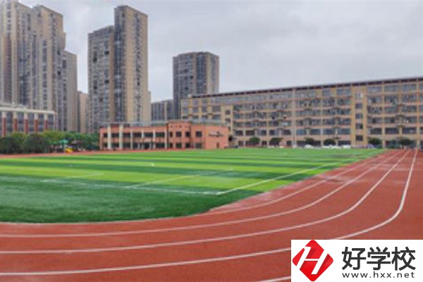 長沙市經(jīng)開中等職業(yè)技術(shù)學(xué)校收費標準怎么樣？