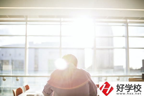永興縣職業(yè)中專學(xué)校航空服務(wù)專業(yè)怎么樣？