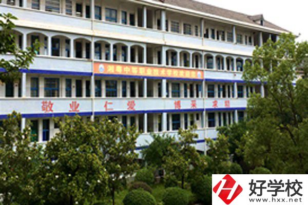 宜章湘粵中等職業(yè)技術(shù)學(xué)校開(kāi)設(shè)了哪些專業(yè)？