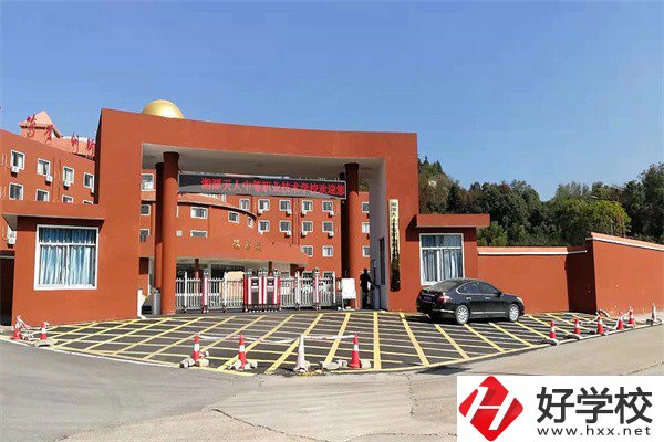 湘潭天人職校的學(xué)費情況怎么樣？會亂收費嗎？