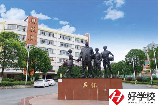 長(zhǎng)沙衛(wèi)校推薦，中職學(xué)校學(xué)醫(yī)衛(wèi)專業(yè)有用嗎？