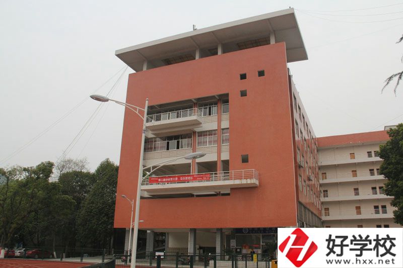 湘西中職學(xué)校校園環(huán)境怎么樣？好不好？
