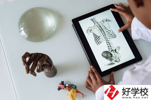 湖南醫(yī)藥中等專業(yè)學校怎么樣？宿舍好不好？