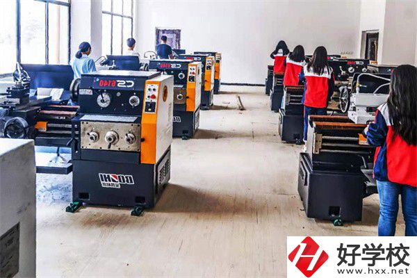 婁底新化有哪些中職學校？辦學條件最好的是哪所？