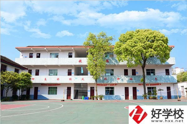 懷化新華職校有哪些專業(yè)？就業(yè)方向是什么？