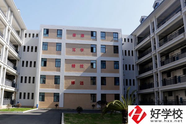 保靖縣中等職業(yè)技術(shù)學(xué)校師資力量如何？學(xué)校怎么樣？