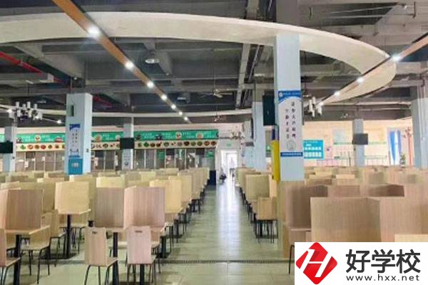 長沙經(jīng)貿(mào)職業(yè)中專有哪些招生專業(yè)？學(xué)費是多少？