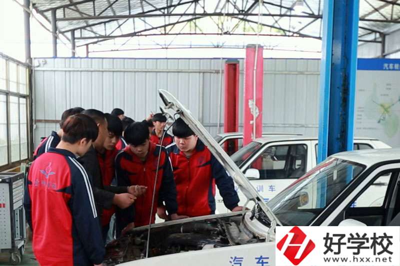 邵陽市雪峰博雅職業(yè)學校實訓(xùn)室