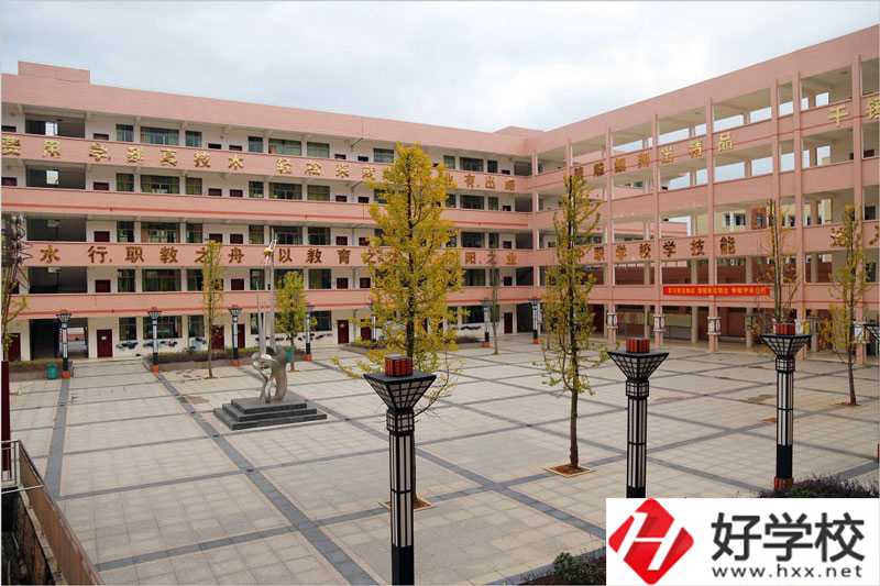 祁陽(yáng)縣職業(yè)中等專(zhuān)業(yè)學(xué)校師資情況如何？