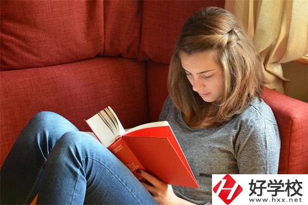 在湖南考不上高中怎么辦？女孩學(xué)點什么好？