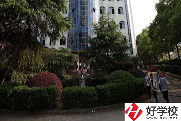 湖南有藝術(shù)類職校嗎？學(xué)費貴不貴？