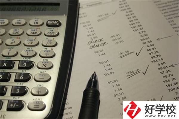 湖南想沖本科可以讀哪所職高？哪個專業(yè)招生名額最多？