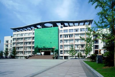 四川閬中師范學(xué)校有什么專業(yè)？