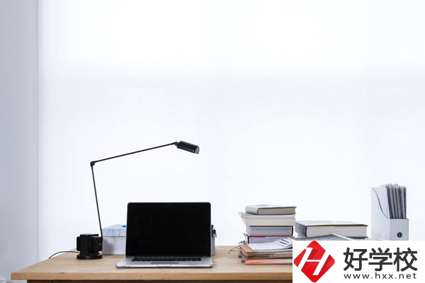 懷化市工業(yè)中等專業(yè)學校讀哪些專業(yè)比較好？