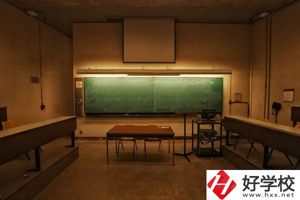 郴州文藝職業(yè)中等專業(yè)學(xué)校辦學(xué)特色是什么？