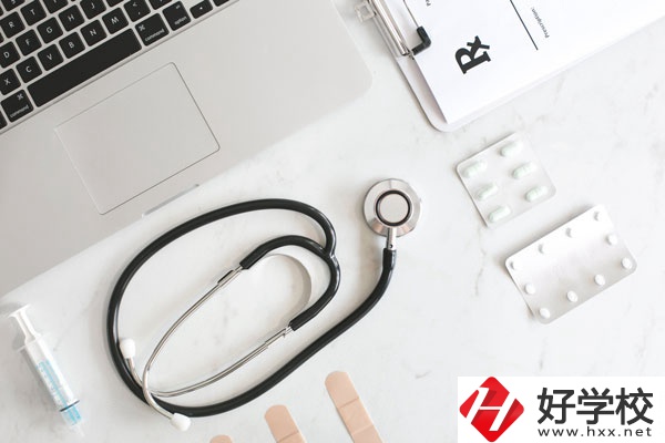 核工業(yè)衛(wèi)生學(xué)校護(hù)理專業(yè)值得學(xué)嗎？有沒(méi)有前途？